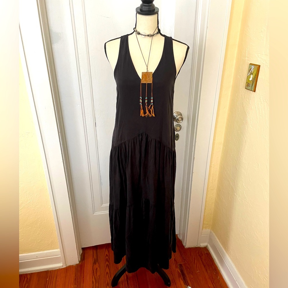 Universal Threads Black Tiered Maxi‎ Dress W/pockets Size 6